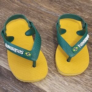 NWOT Havaianas Baby Logo Slippers